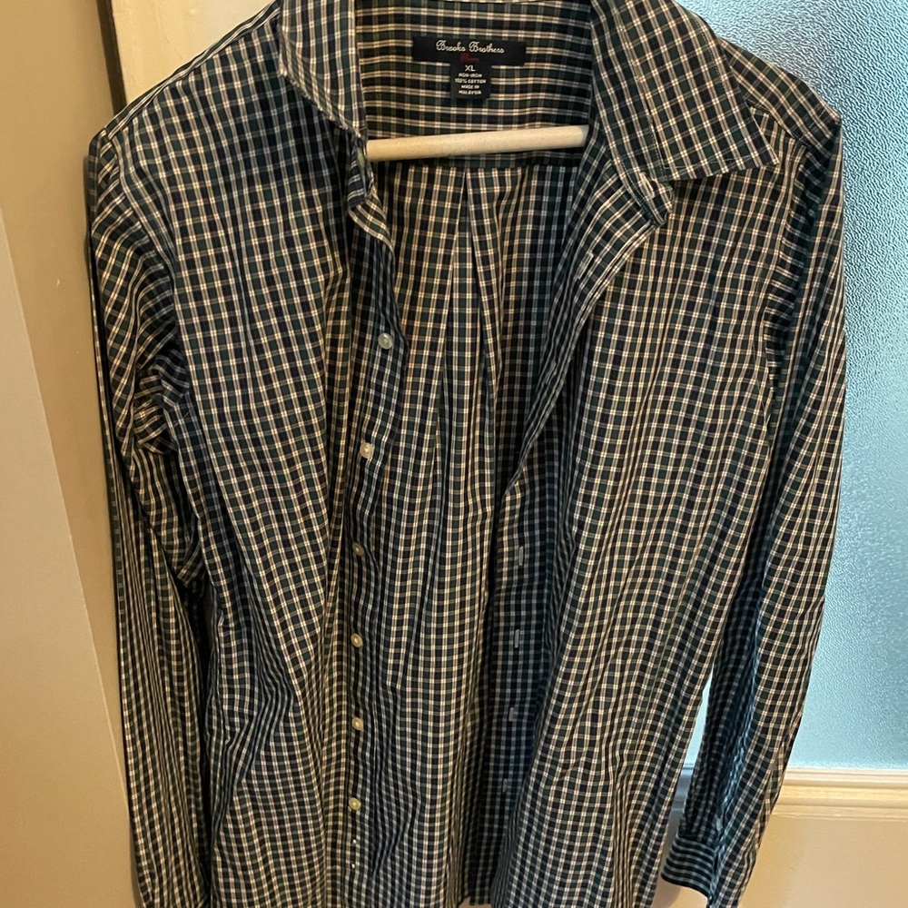 2 Brooks Brothers dress shirts—size XL